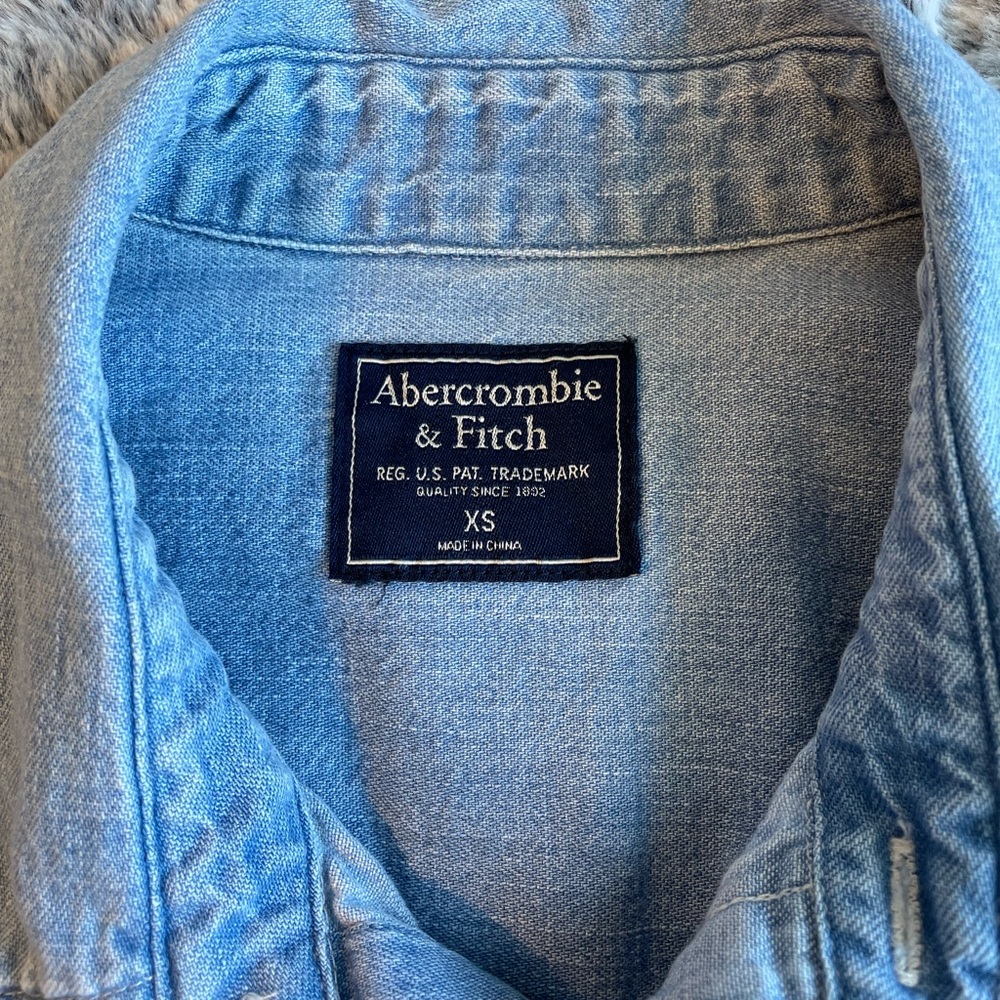 Collared Jean Jacket - Picture 5 of 8